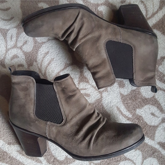 Paul Green Shoes - Paul Green Heeled Suede Booties